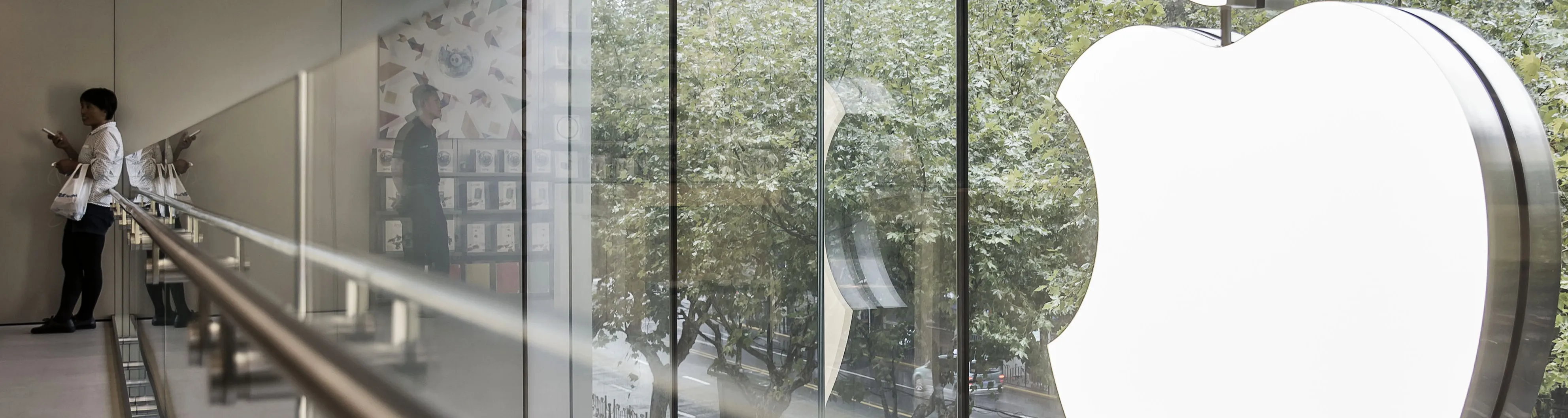 Apple iPhone 7 And Apple Watch Series 2 Go On Sale in China