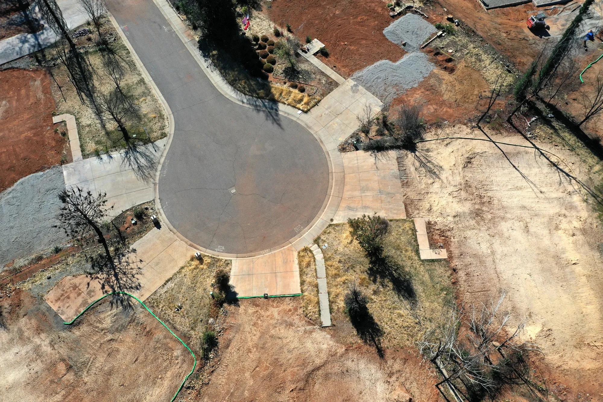 During the 2018 Camp Fire, the cul-de-sacs of Paradise proved to be deadly. Researchers believe that encircling the town with a green buffer could prevent future disaster.&nbsp;