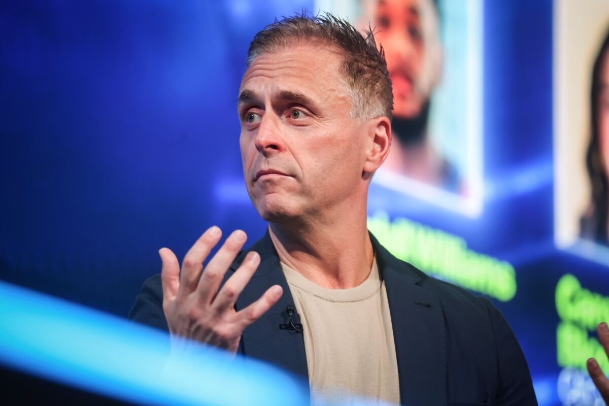bloomberg.com - Randall Williams - Apollo Sports Capital Has Interest in NFL Stake, CEO Tylis Says