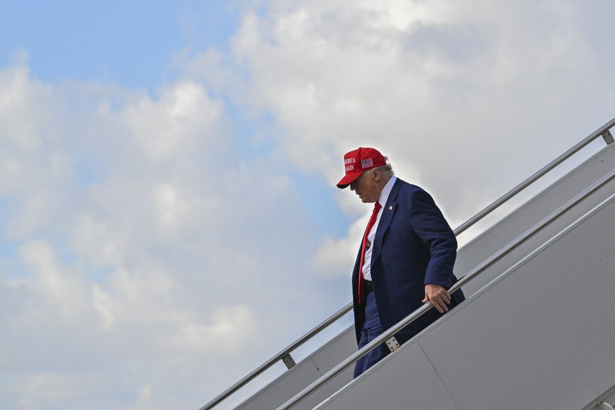 ブルームバーグのニュース記事「トランプ氏、米企業幹部引き連れて訪中も－政権が水面下で準備」の画像