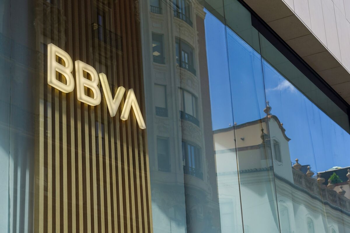 
                            BBVA Is Seeking to Sell About €380 Million in Soured Mortgages
