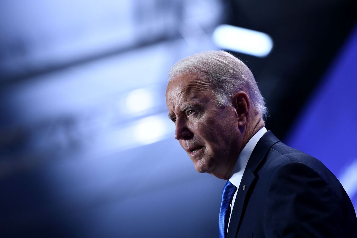 Biden Aide Tests Positive For Virus After Summit In Scotland Bloomberg