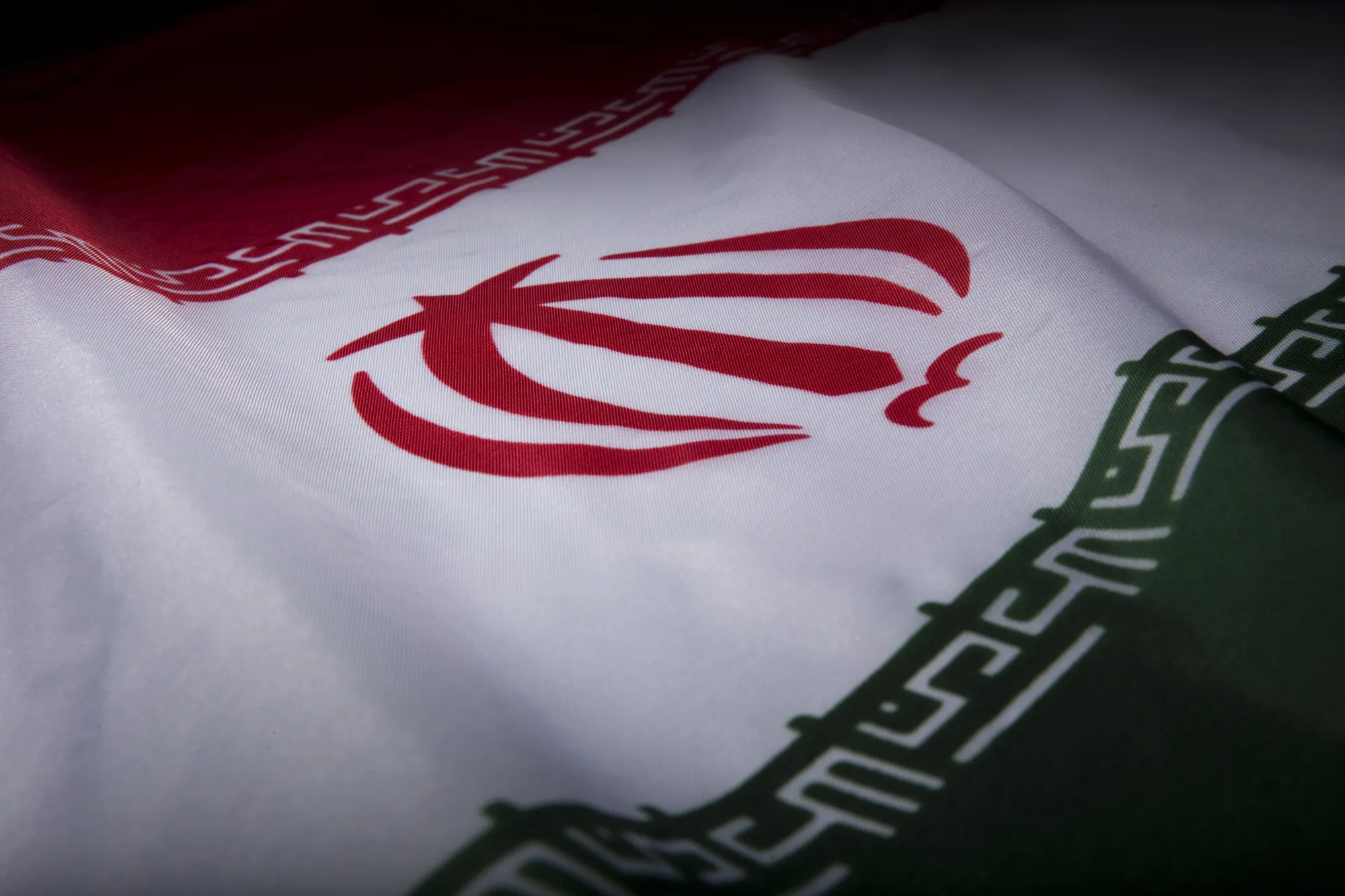 イランは、米国による港湾封鎖の影響を和らげるため、中国との鉄道貿易を拡大している。