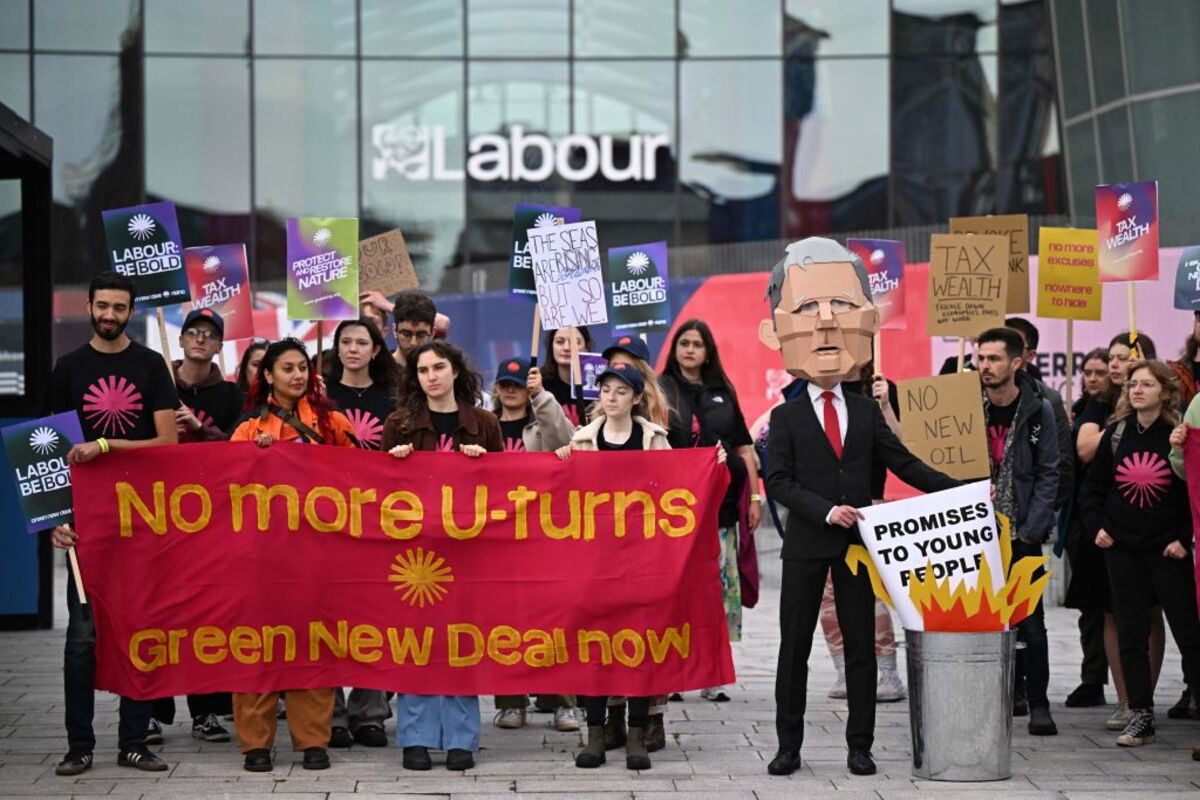 UK Labour Social gathering Inexperienced-Plan Reversal Sends Blended Message