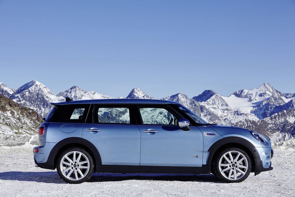 Mini Tries To Go Maxi Without Losing Fans Who Saved Brand Bloomberg