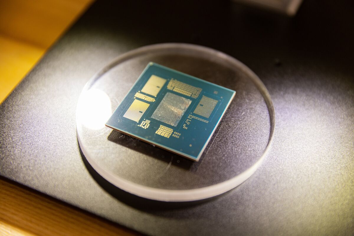 Trump AI Chip Exports Blocked by Bureaucracy