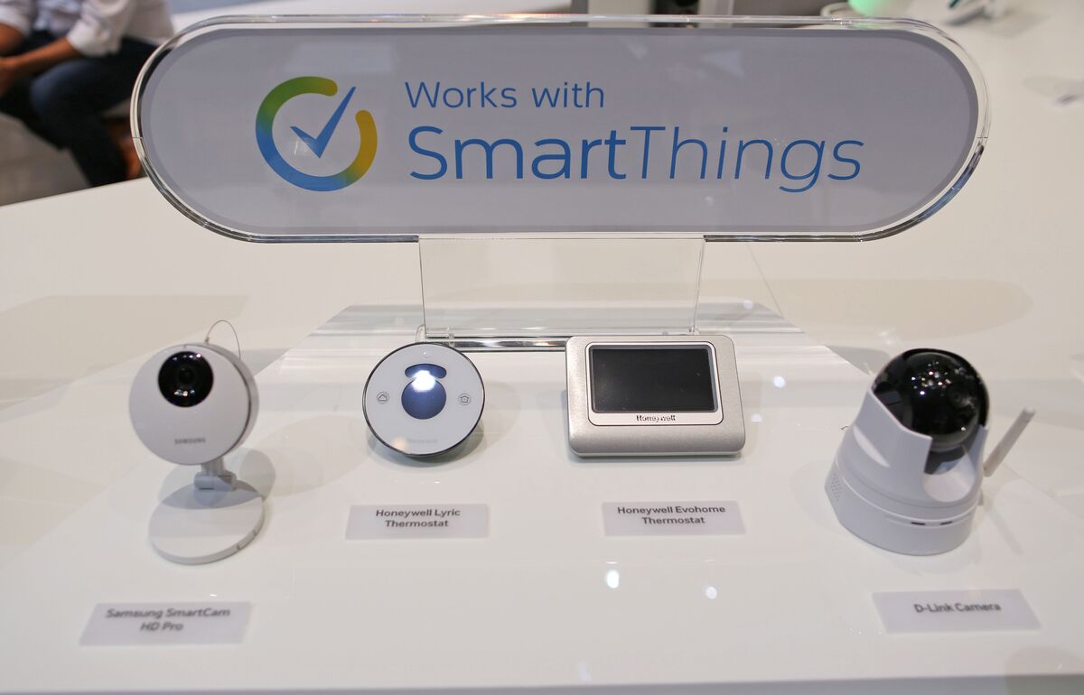 Samsung Joins the Smart Home Sensor Battle With Apple, Google Bloomberg