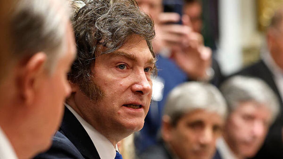 US Rescue of Argentina Is 'Unconventional,' Summers Says