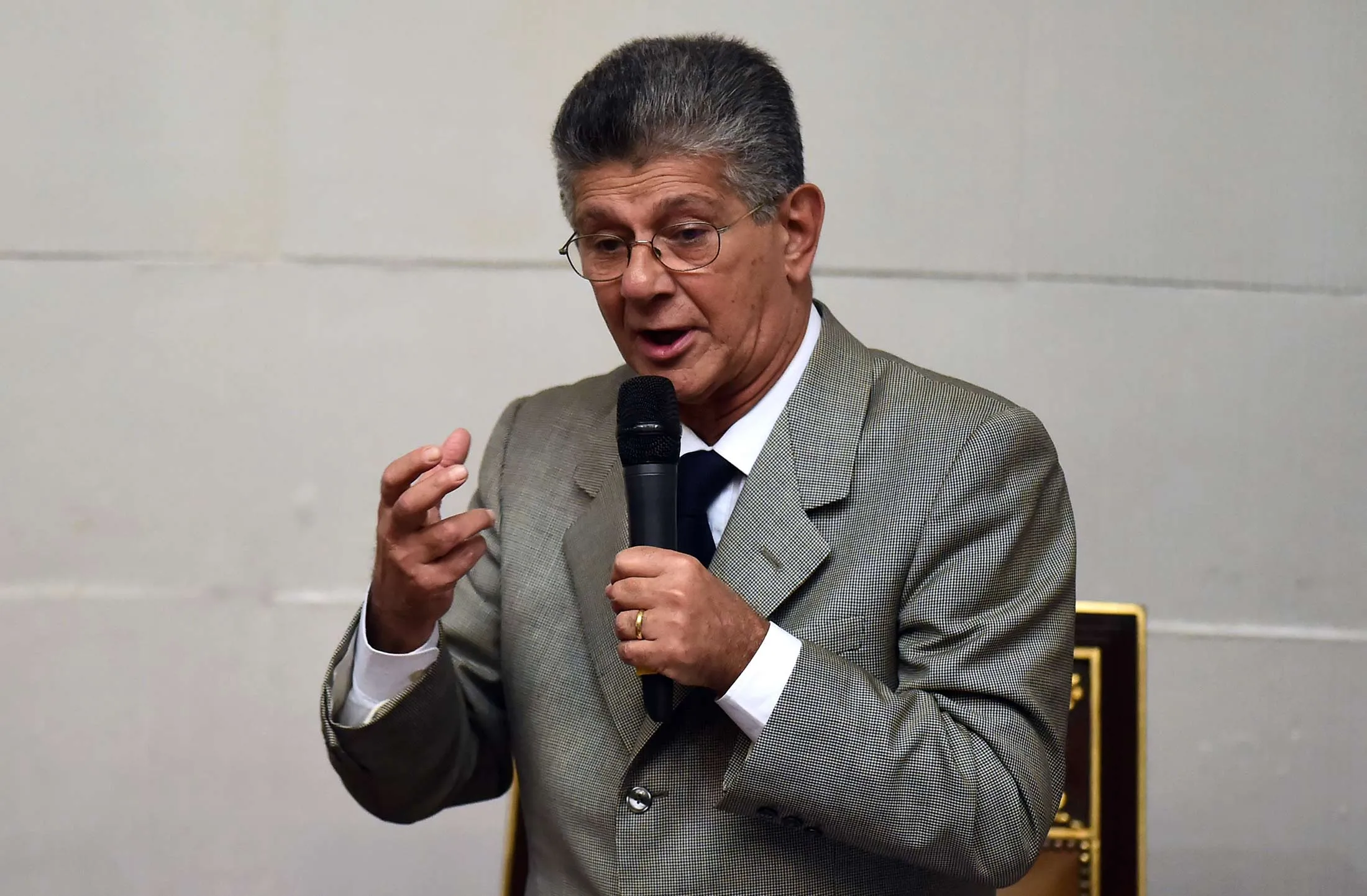 The president of the Venezuelan National Assembly, Henry Ramos Allup, speaks during a session in Caracas on Nov. 1, 2016.

