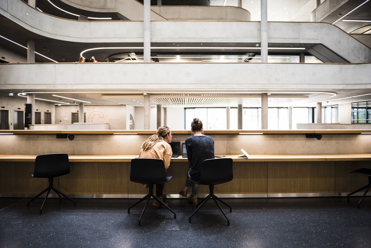 Do Managers Really Need 1:1 Meetings With Every Team Member?
