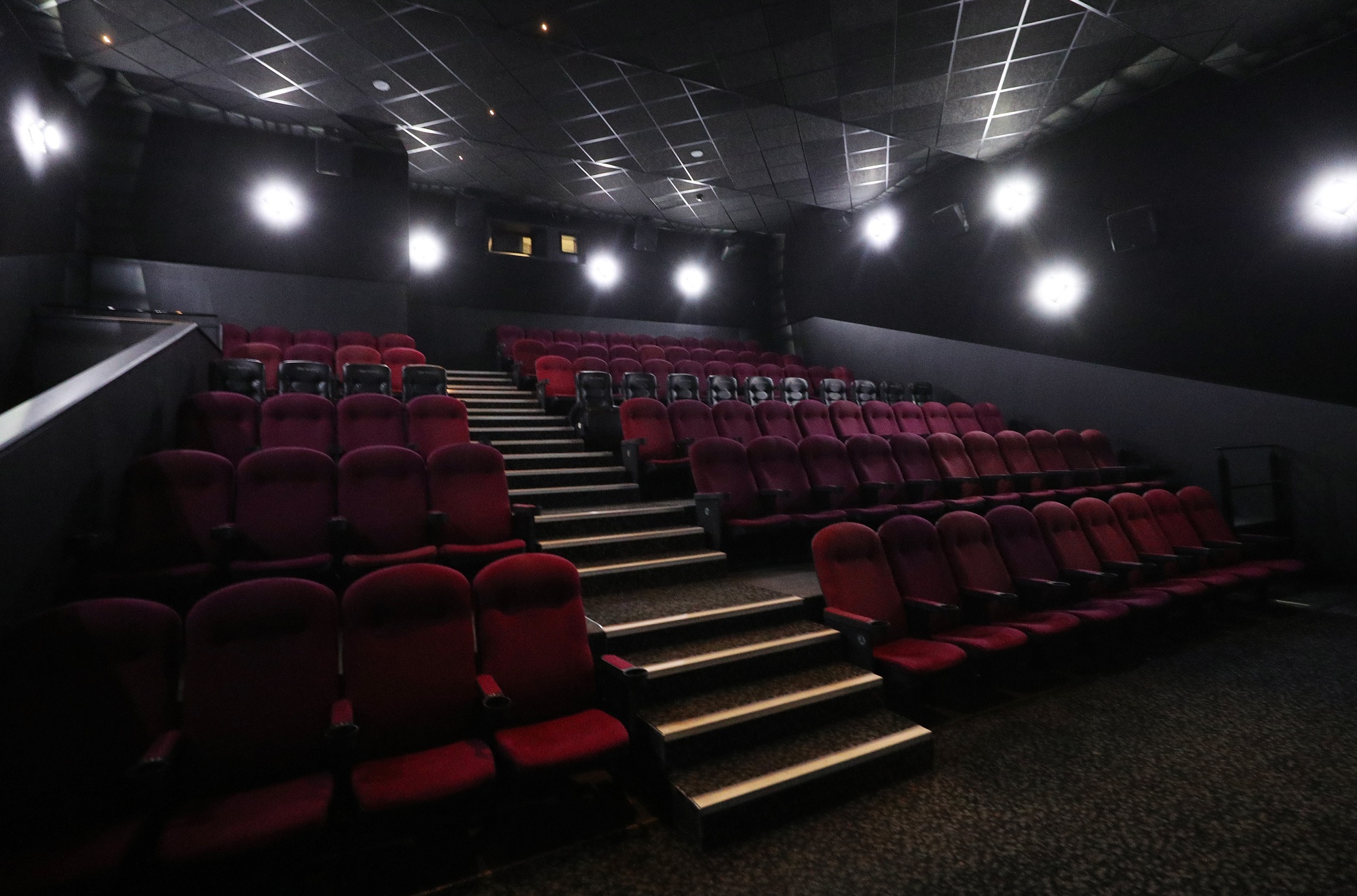 UK cinema chain to close down 6 locations after plunging into  administration with more at risk - is one near you?