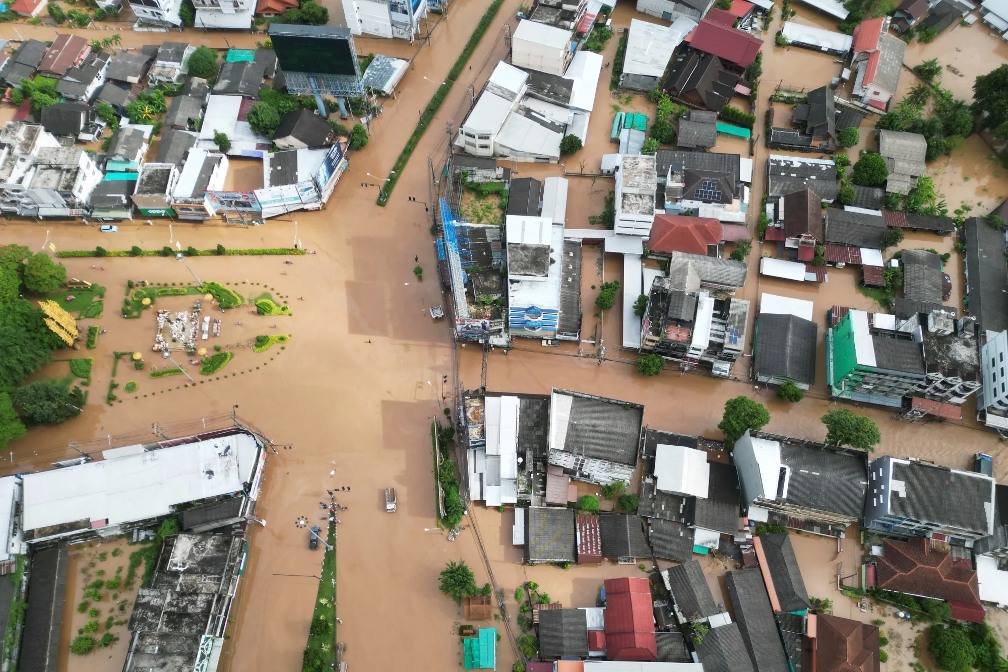 Thailand Raises Flood Warnings as Deaths Rise After Yagi - Bloomberg