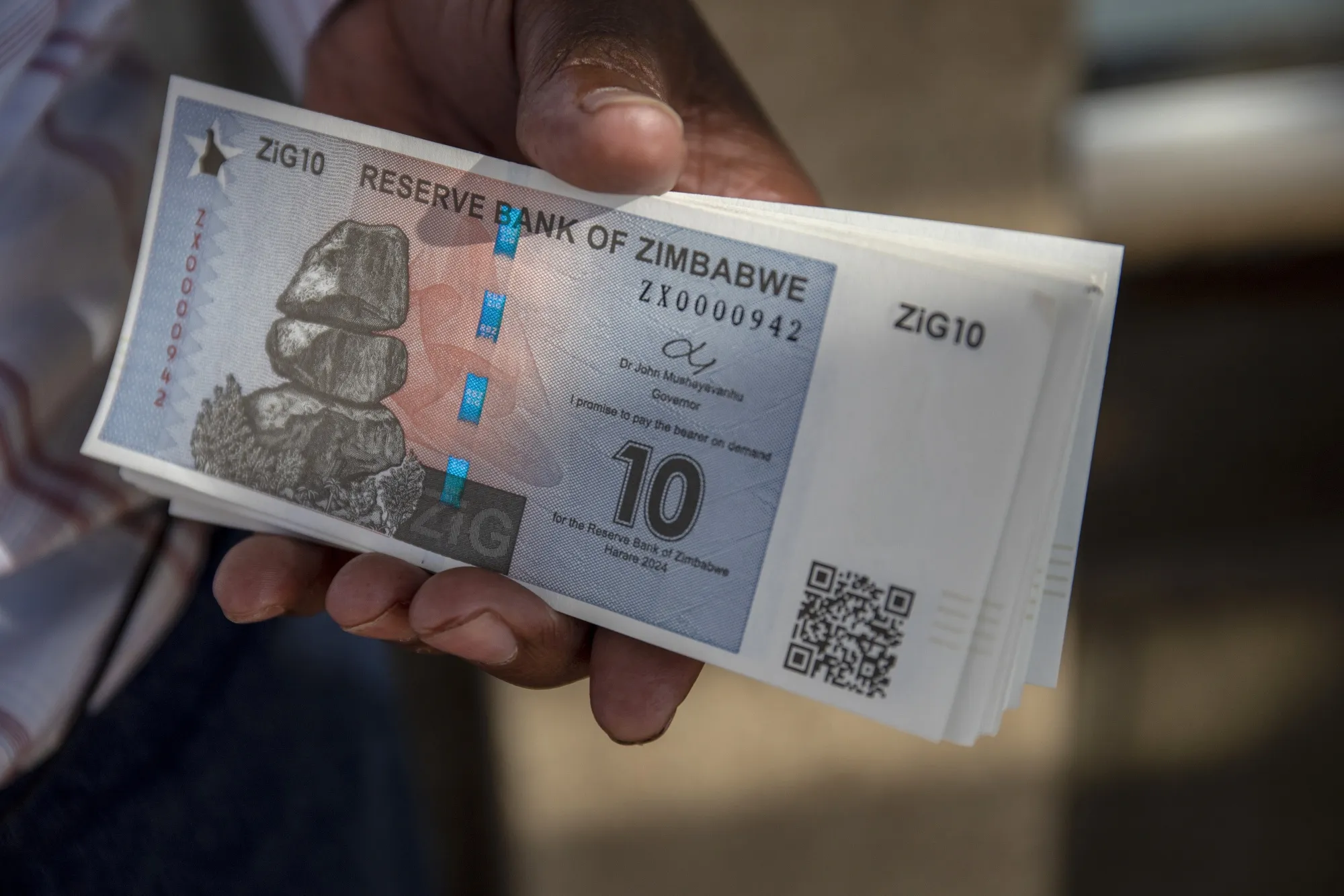 ZiG banknotes.