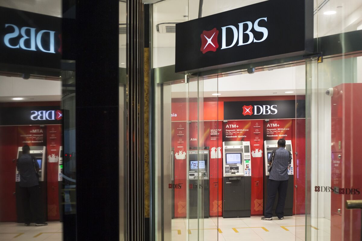 ‘Jim’ The Chatbot Helps DBS in Hiring for Wealth Business - Bloomberg