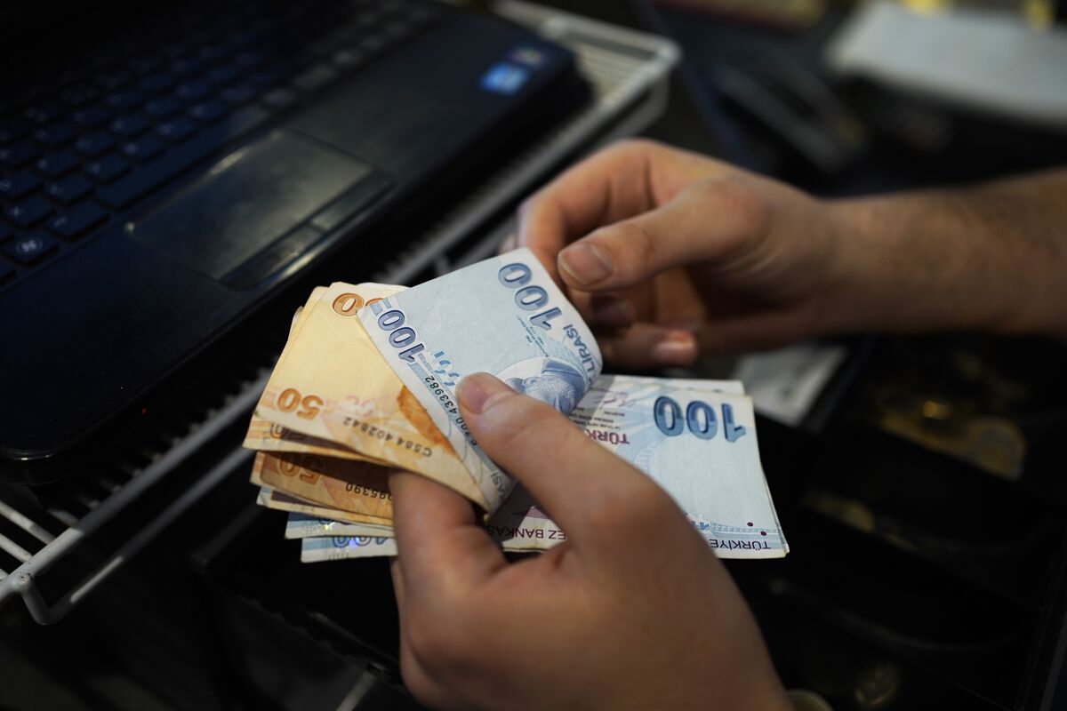 جوش پول گرم ۷۵ میلیارد دلاری ترکیه، سیاست‌گذاران را در بن‌بست قرار داده است