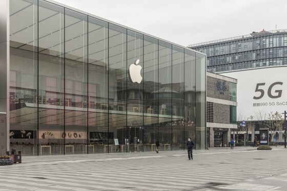 Apple Reopens More Than Half of Its Retail Stores in China