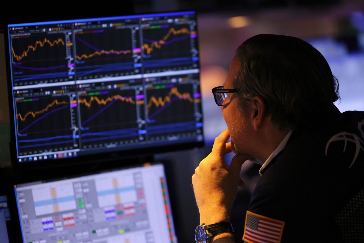 Citi CIO Asks What Are Cash-Hugging Stock Investors Waiting For