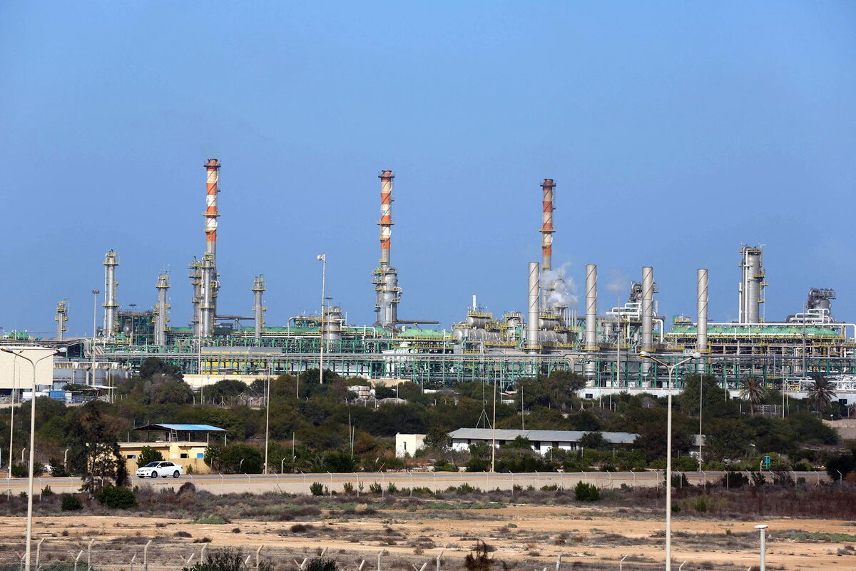 Libya Protests Halt Wafa Oil Exports, Gas Pipeline to Italy