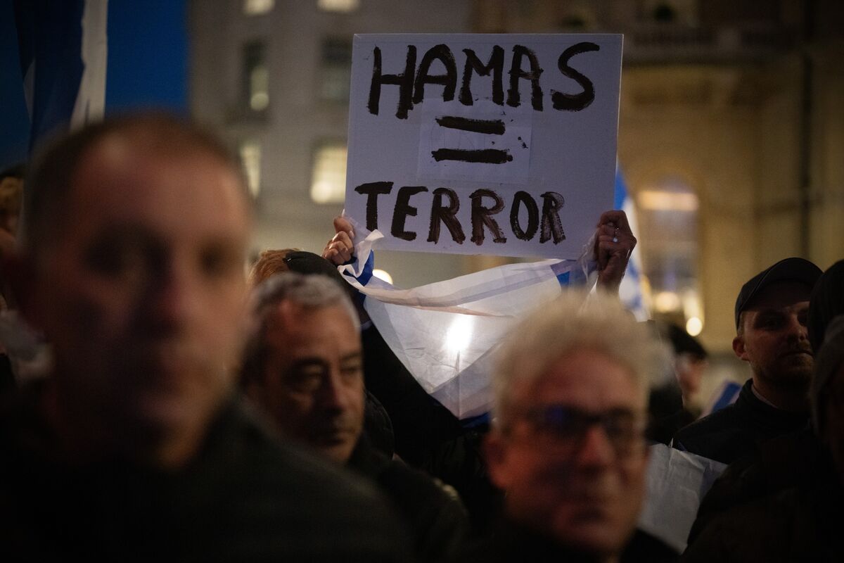 israel-hamas-war-london-jewish-and-muslim-communities-suffer-fallout