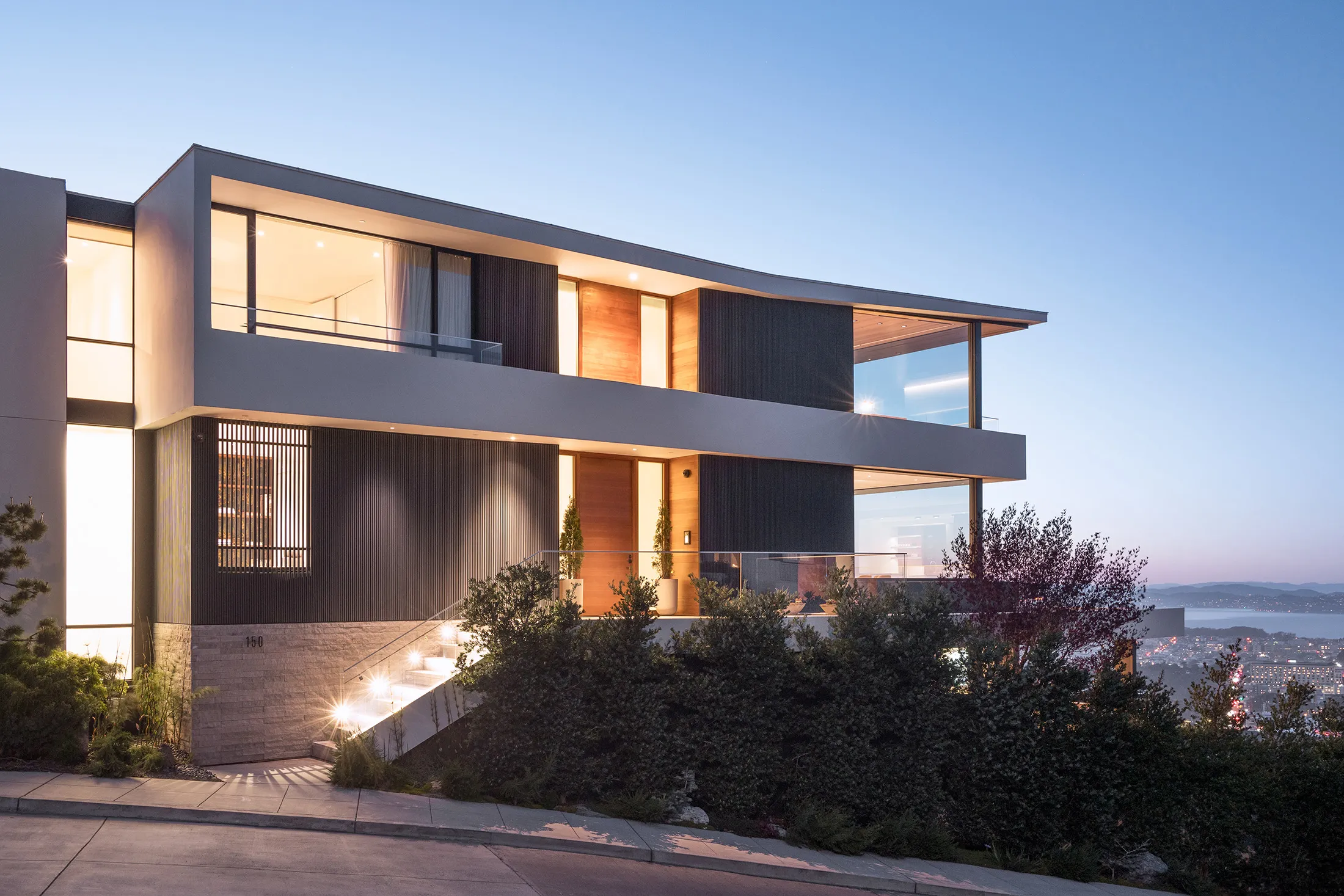 The exterior of 150 Glenbrook Ave in San Francisco.