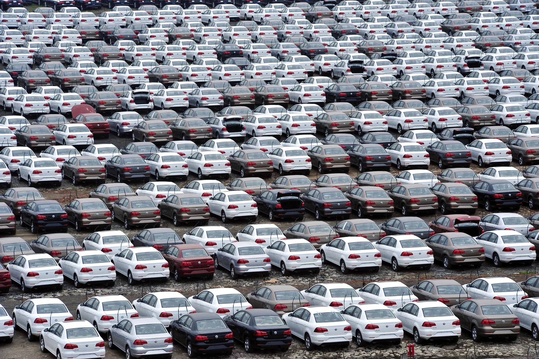Auto sales in China fell 0.5% year-over-year in April to 1.99 million vehicles, the worst growth since February 2013. PHOTOGRAPH BY Feature China / Barcroft Media (Photo credit should read Feature China / Barcroft Media via Getty Images)
