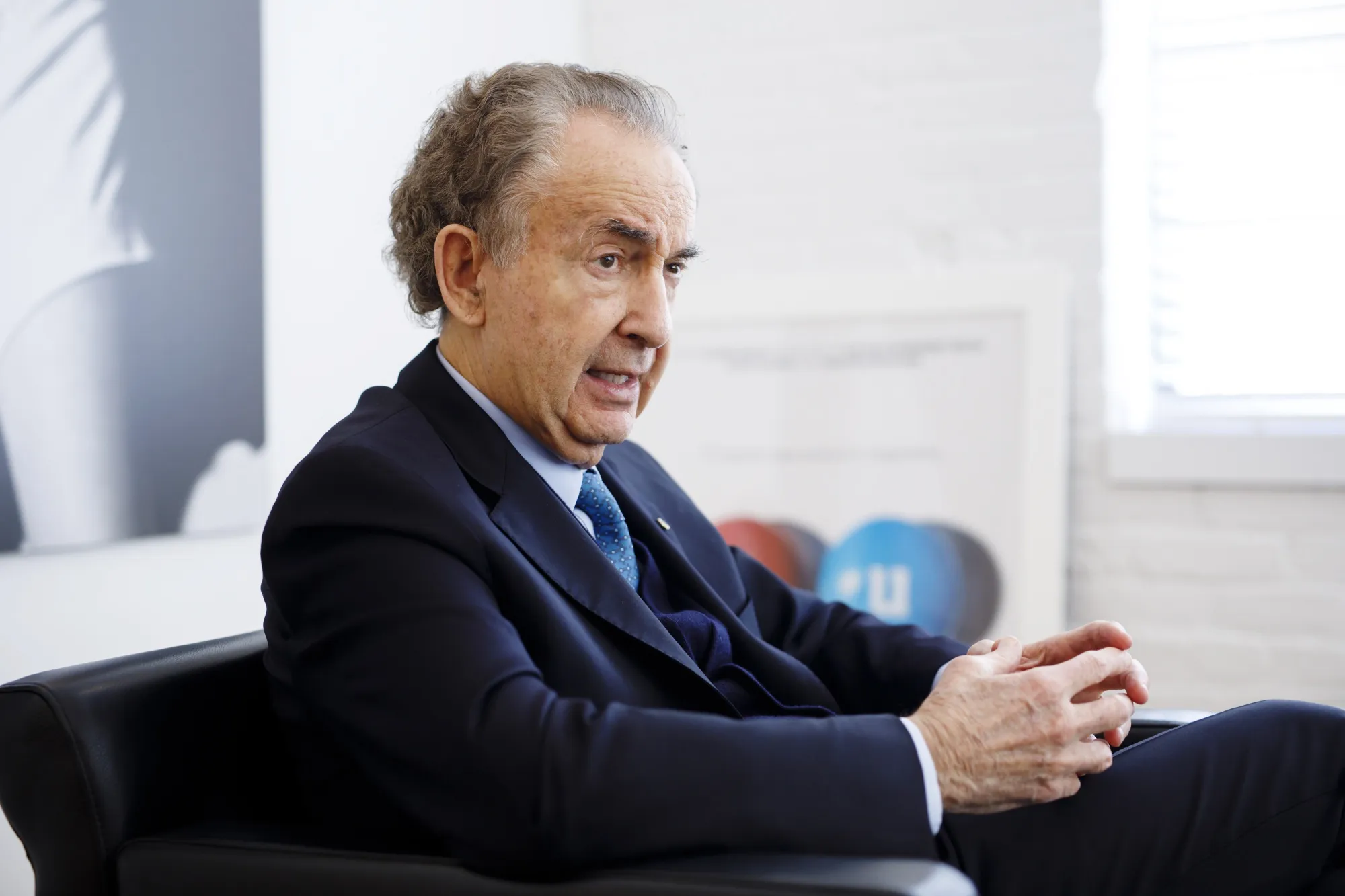 Buyout Pioneer Gerry Schwartz Clings to Power as Onex Investor Pressure  Mounts - Bloomberg