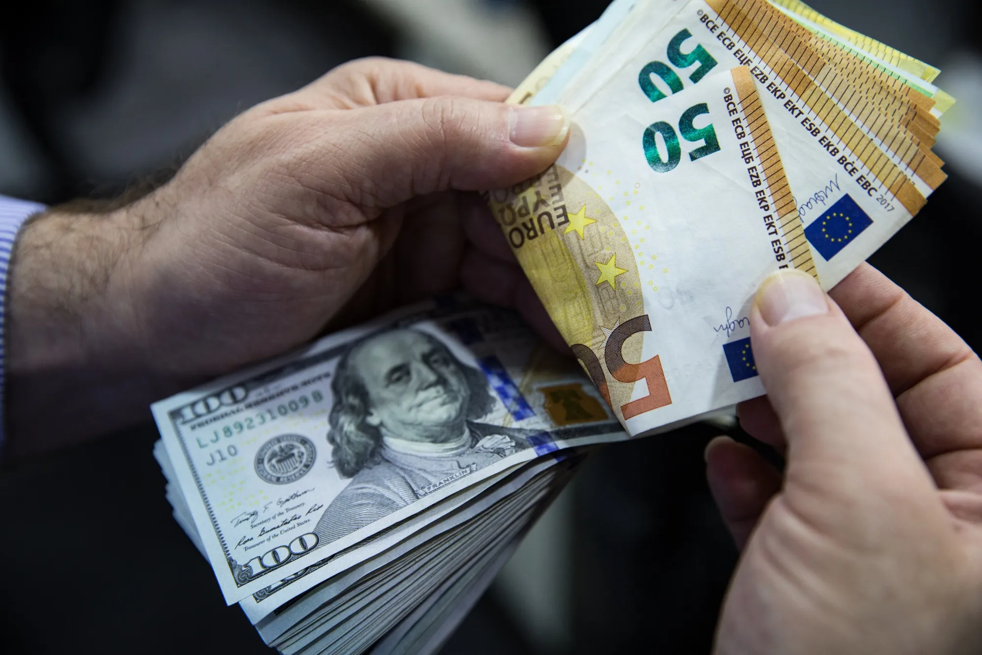 Two of those euro banknotes gets you one of those&nbsp;dollar bills.