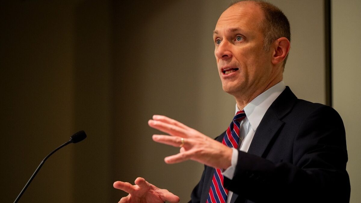 Fed's Goolsbee 'Uneasy' About View of Tariffs as One-Time Shock Fed's Goolsbee 'Uneasy' About View of Tariffs as One-Time Shock