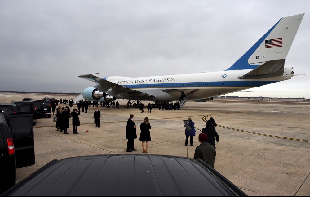 Air Force Secretary Vouches For Trump S Help On New Air Force One Bloomberg