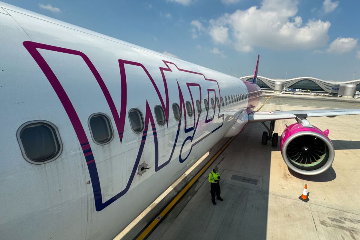 Wizz Air Relocating About 200 Workers After Abu Dhabi Shutdown