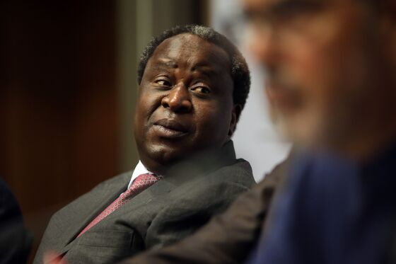 Ramaphosa Halts Hunt for Reserve South African Finance Chief