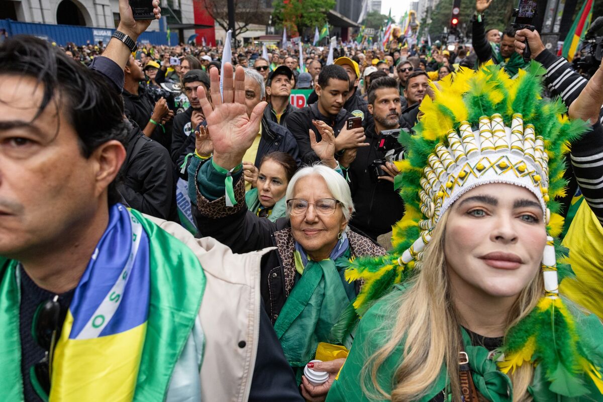 Dirty Politics Dominate in Brazil’s Presidential Election