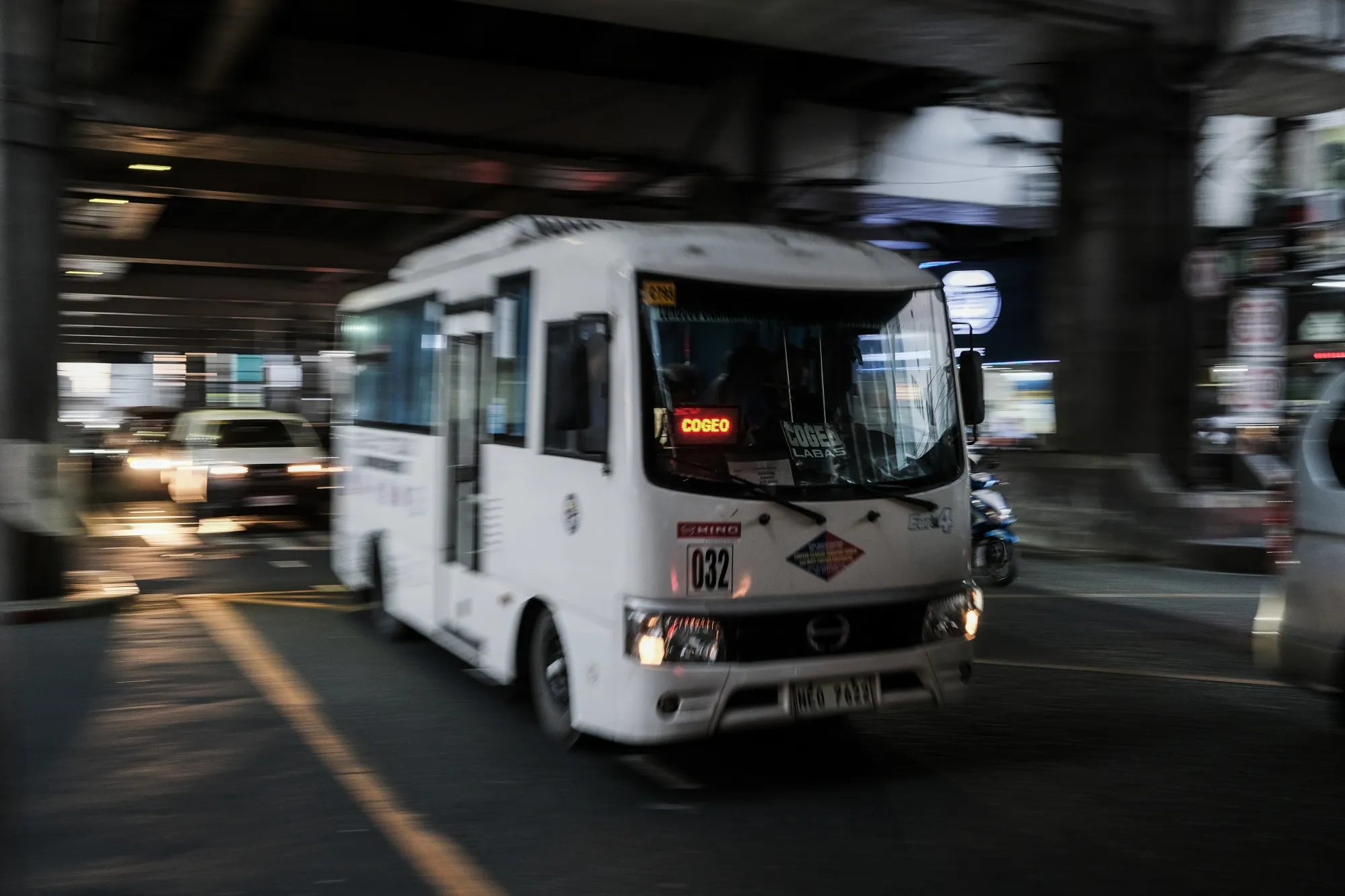 The Philippines&nbsp;is pursuing a plan to replace highly polluting jeepney models with modern minibuses that run on cleaner fuels or electricity.