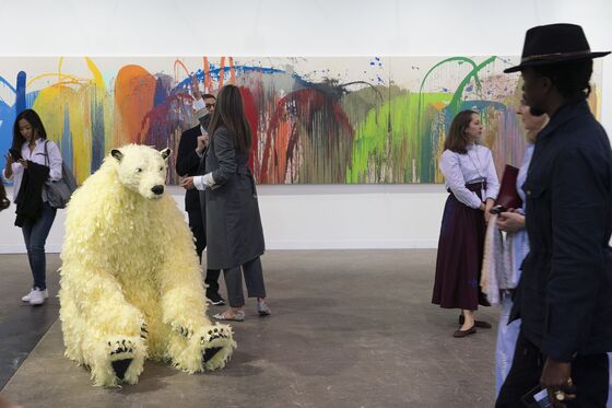 Dealers Call on Art Basel to Cancel Hong Kong Show Over Virus Fears
