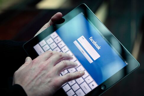 Facebook Says It Inflated Video-Viewing Metrics for Two Years Facebook Says It Inflated Video-Viewing Metrics for Two Years