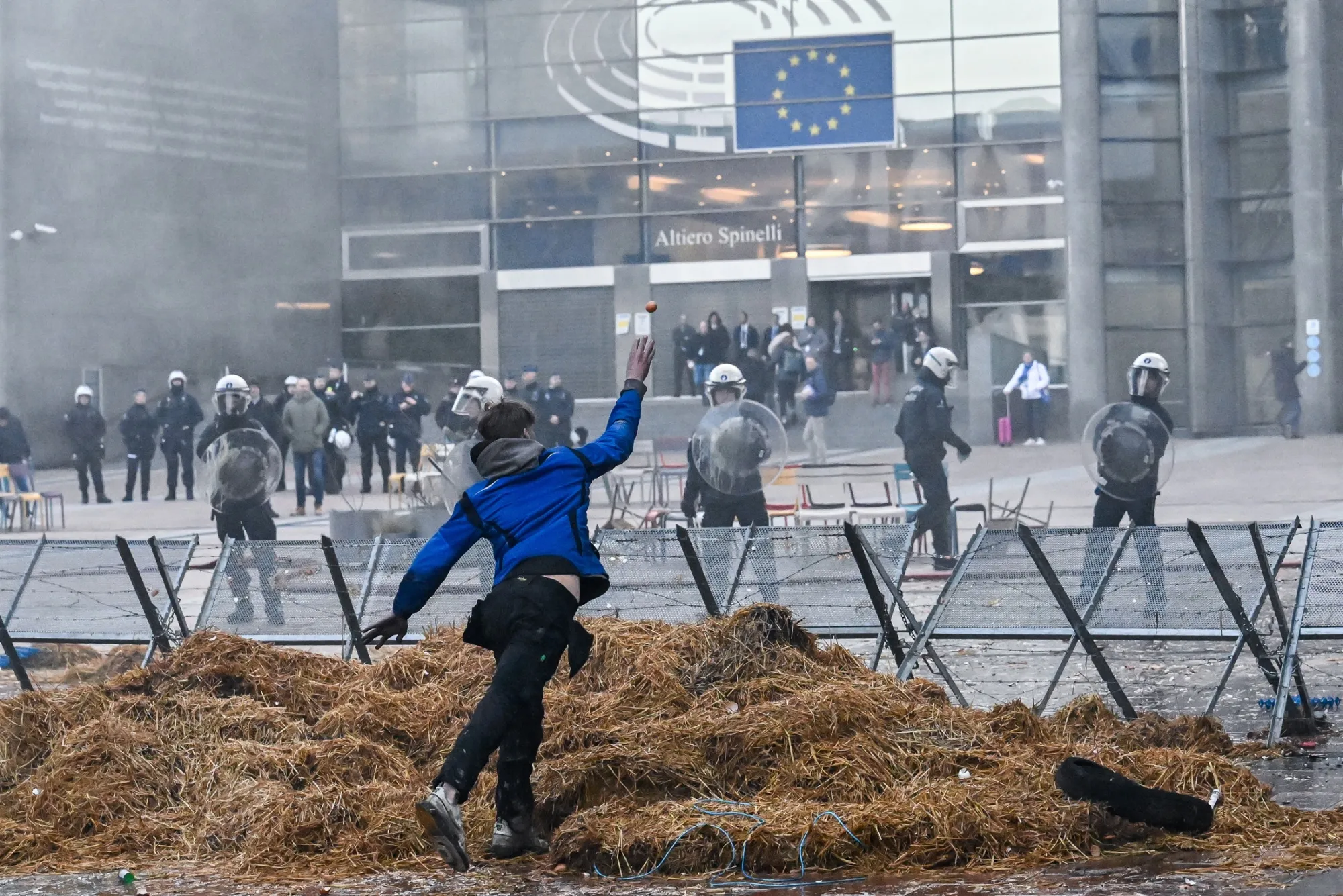 Farmers Bring Protests to Brussels as EU Leaders Meet Nearby - Bloomberg