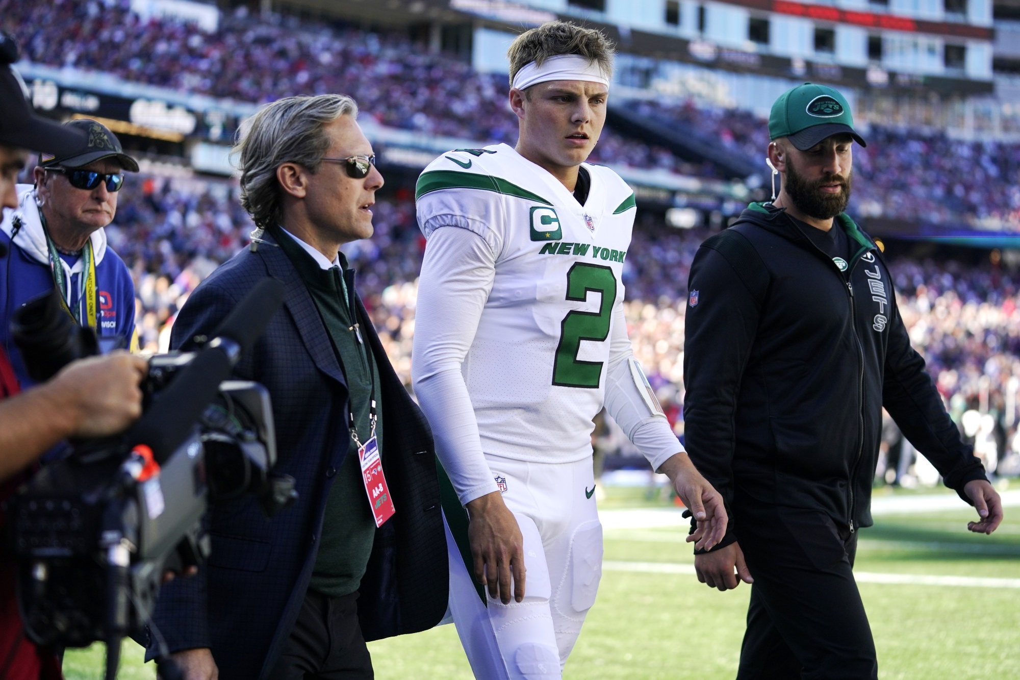 Zach Wilson Leaves Jets Preseason Game With Knee Injury