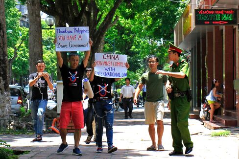 1468898826_vietnam south china sea