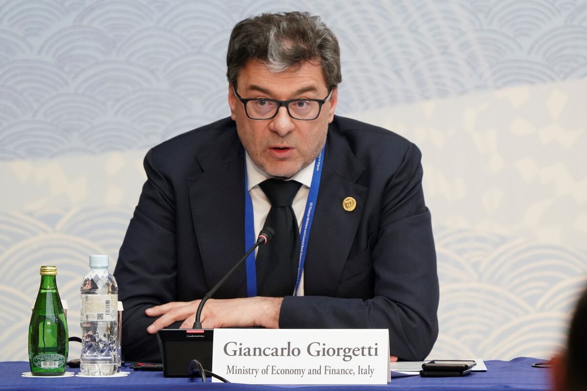 Italy’s Giorgetti Says He Hopes Old Stability Pact Won’t Return - Bloomberg