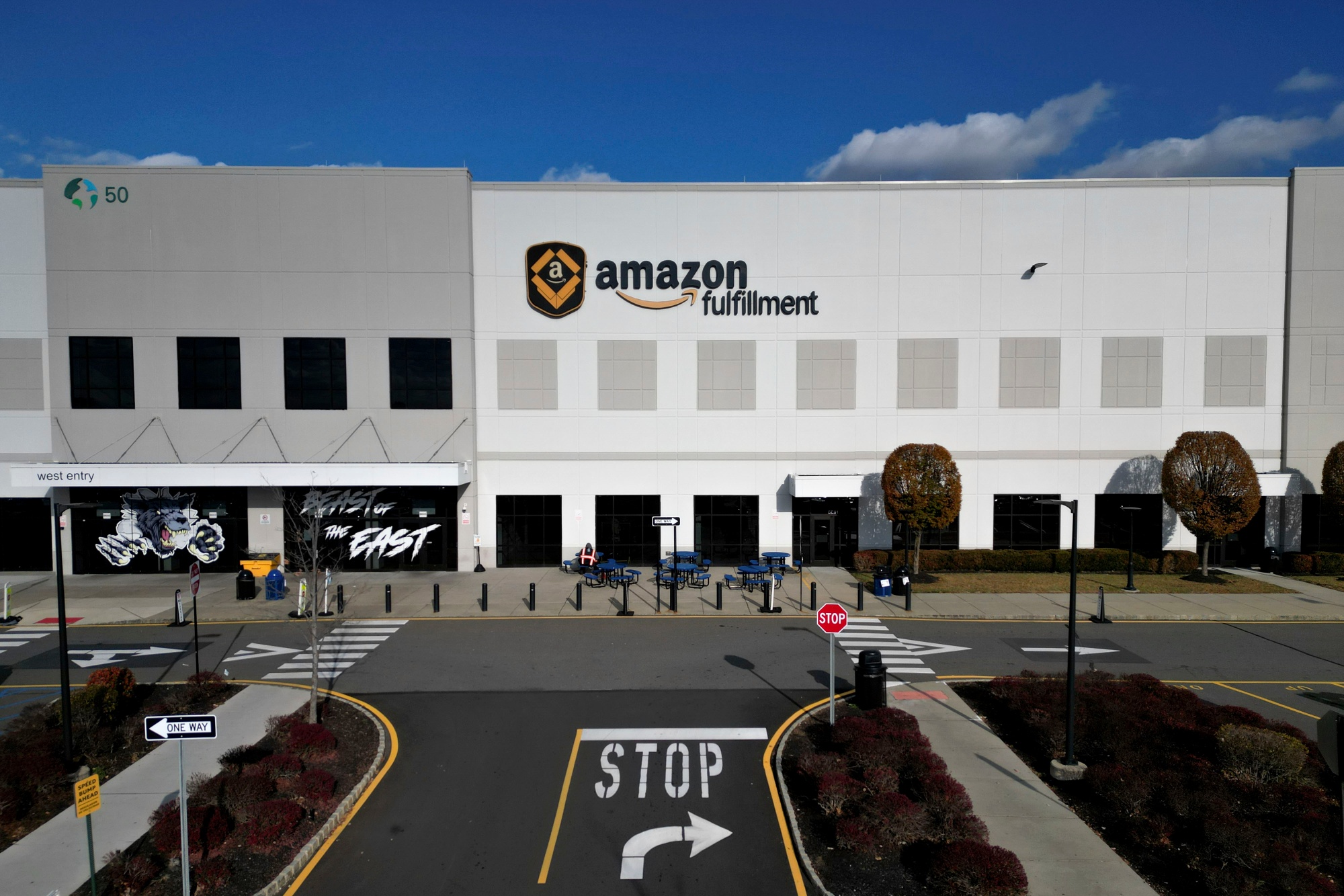 An Amazon.com Inc. Fulfillment center. Photographer: Bing Guan/Bloomberg