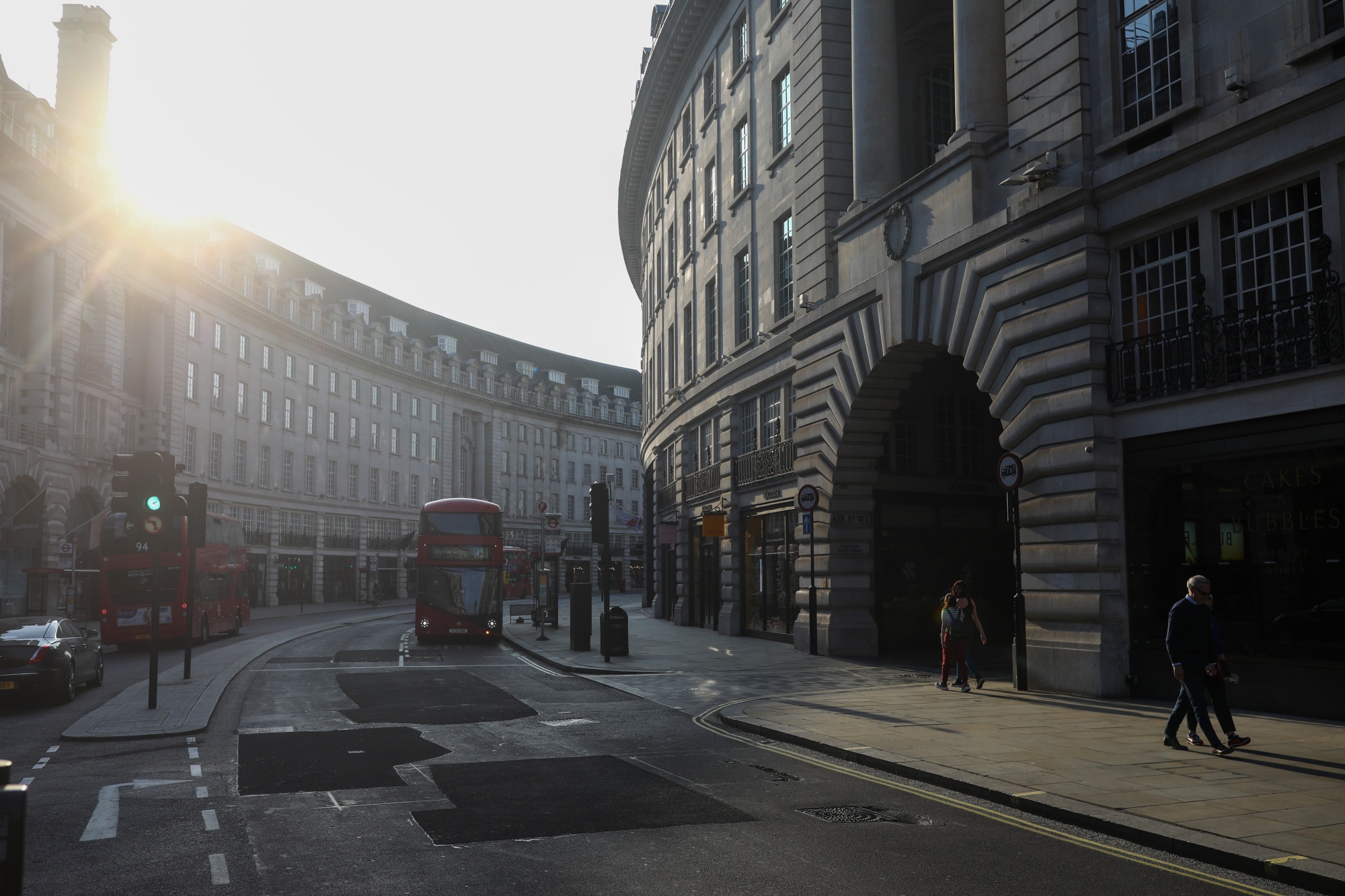 London's Oxford Circus Is Kicking Out Cars - Bloomberg