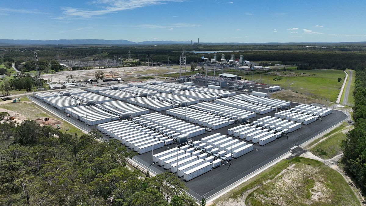 Funds, Industry Buyers Eye BlackRock’s Australian Battery Builder Akaysha