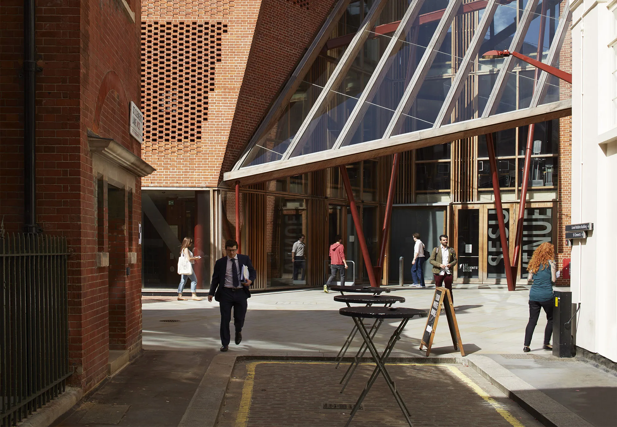 The&nbsp;main entrance to the London School of Economics.