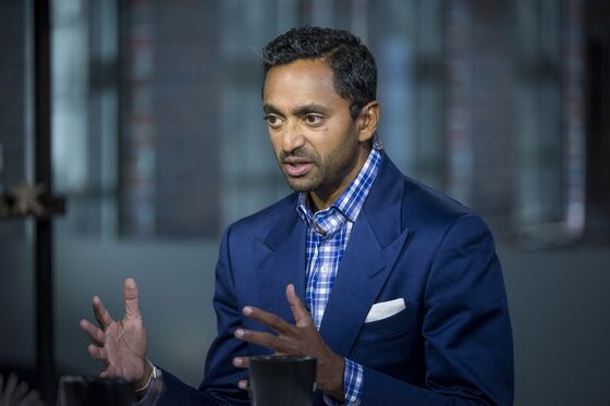 Palihapitiya Angles for Newsom’s Job as Tech Group Backs Recall