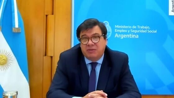 Argentina Mulls Incentives for Job Growth, Labor Minister Says