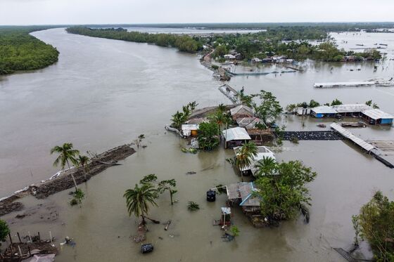 Cyclone Shows Cost of Delaying $38 Billion Bangladesh Delta Plan