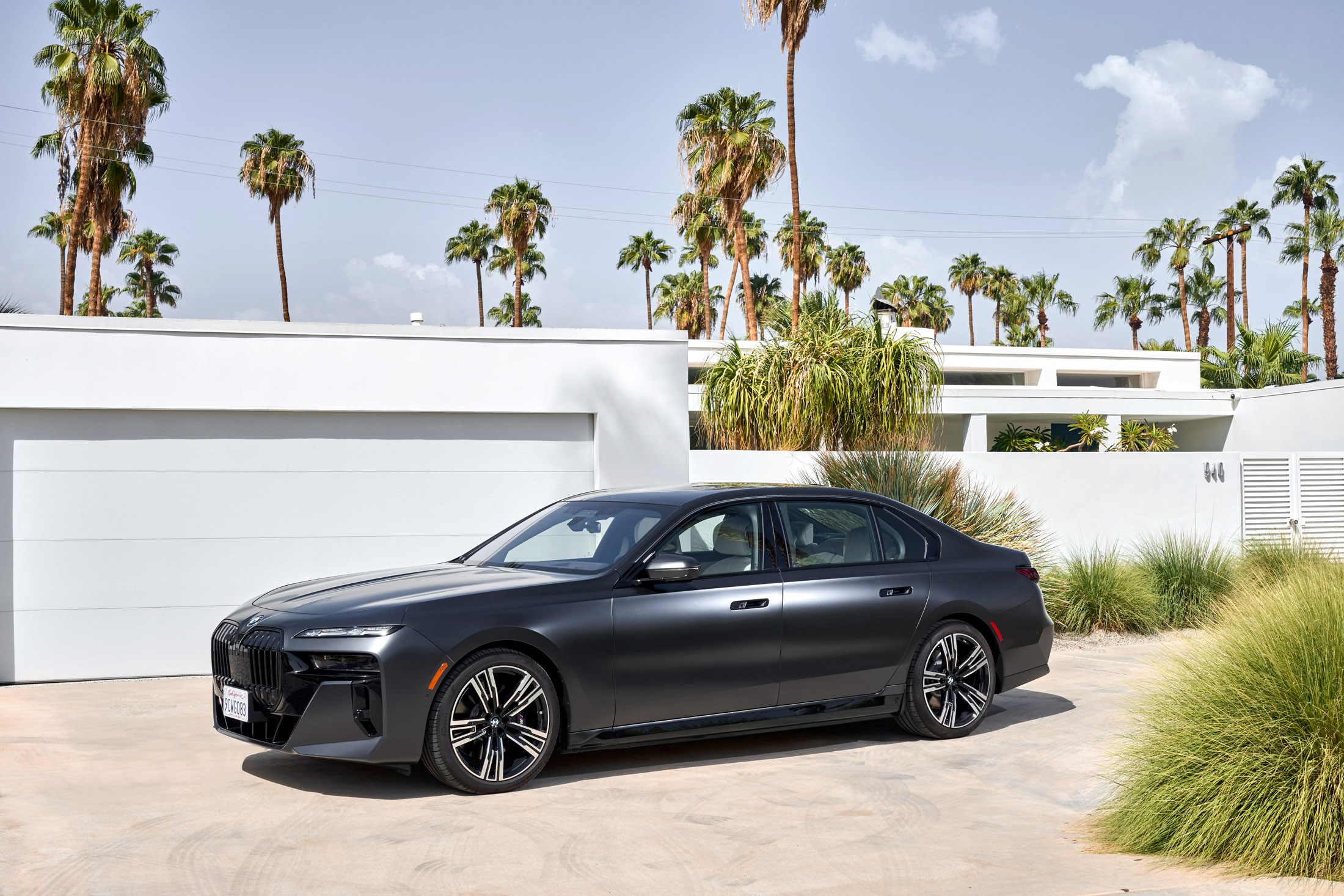 2024 BMW i7 All-Electric Luxury Sedan