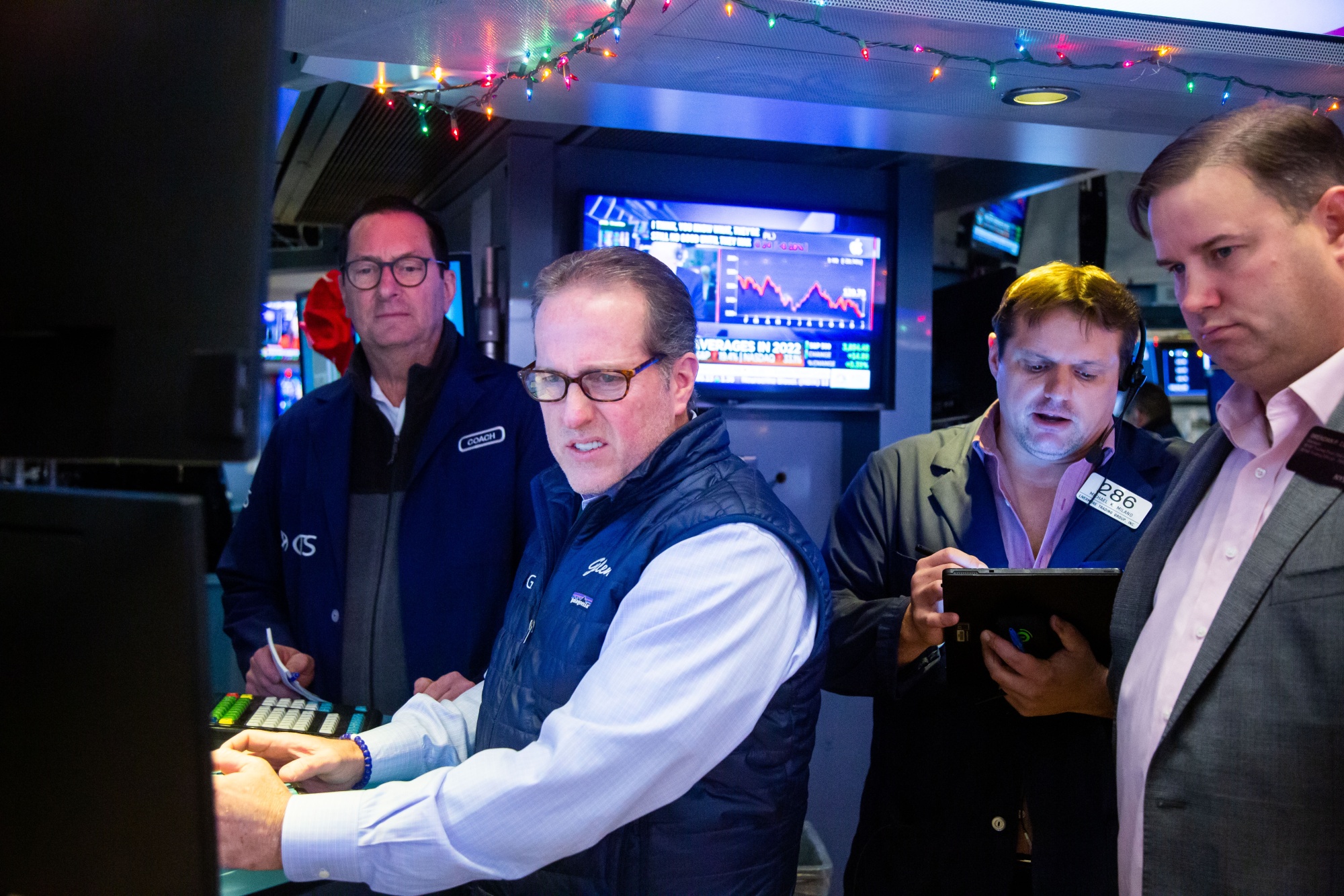 Traders on the floor of the New York Stock Exchange on Jan. 3.