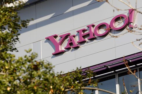 Yahoo Declines As Sales Forecasts Miss Some Analysts’ Estimates