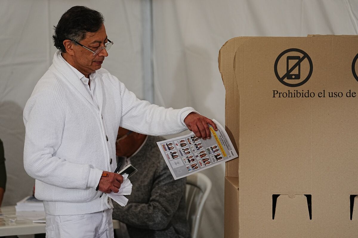 Colombia Is Facing a Dangerous Political Showdown